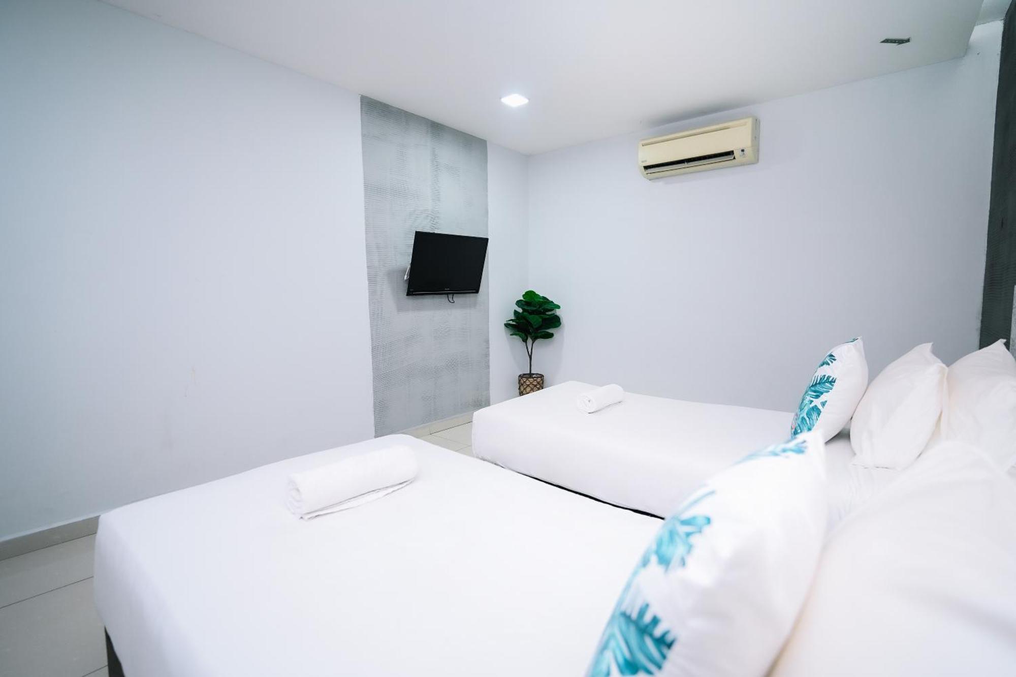 Swing & Pillows - Pj Ss2 Petaling Jaya Ngoại thất bức ảnh