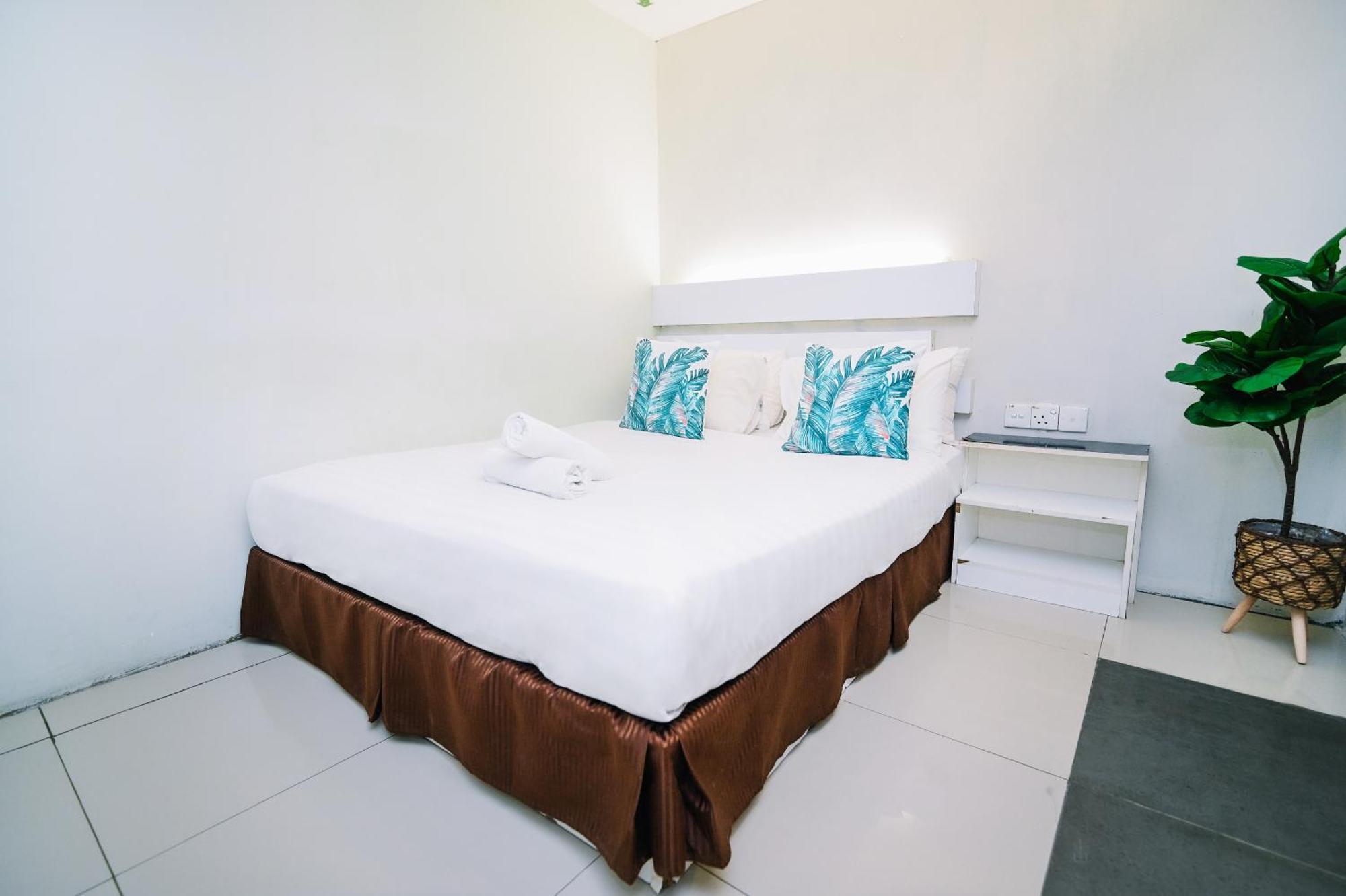 Swing & Pillows - Pj Ss2 Petaling Jaya Ngoại thất bức ảnh
