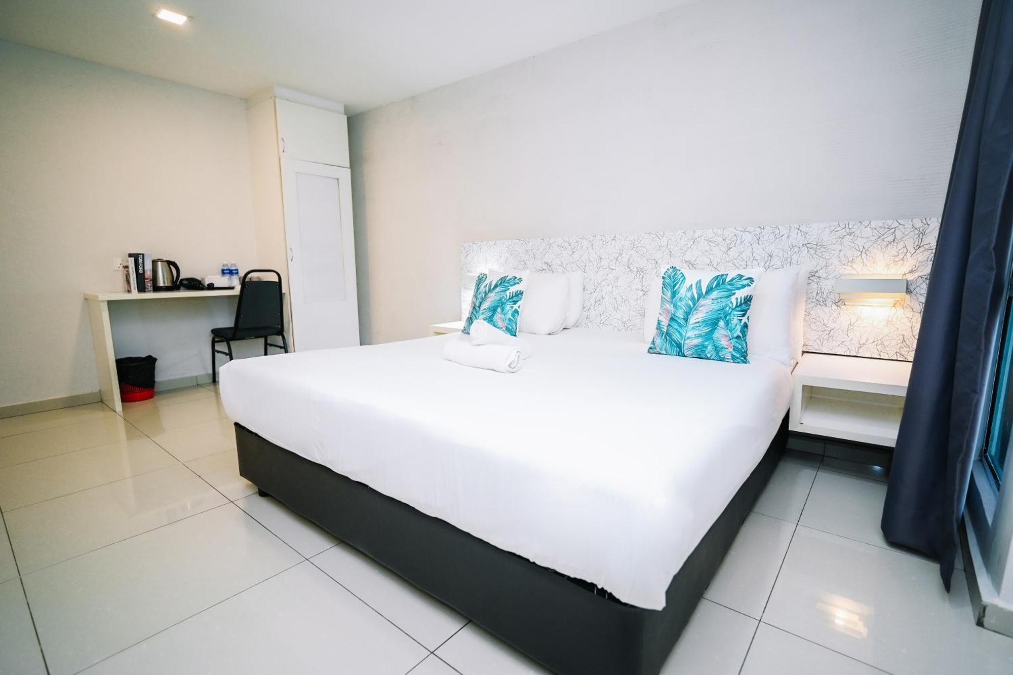 Swing & Pillows - Pj Ss2 Petaling Jaya Ngoại thất bức ảnh