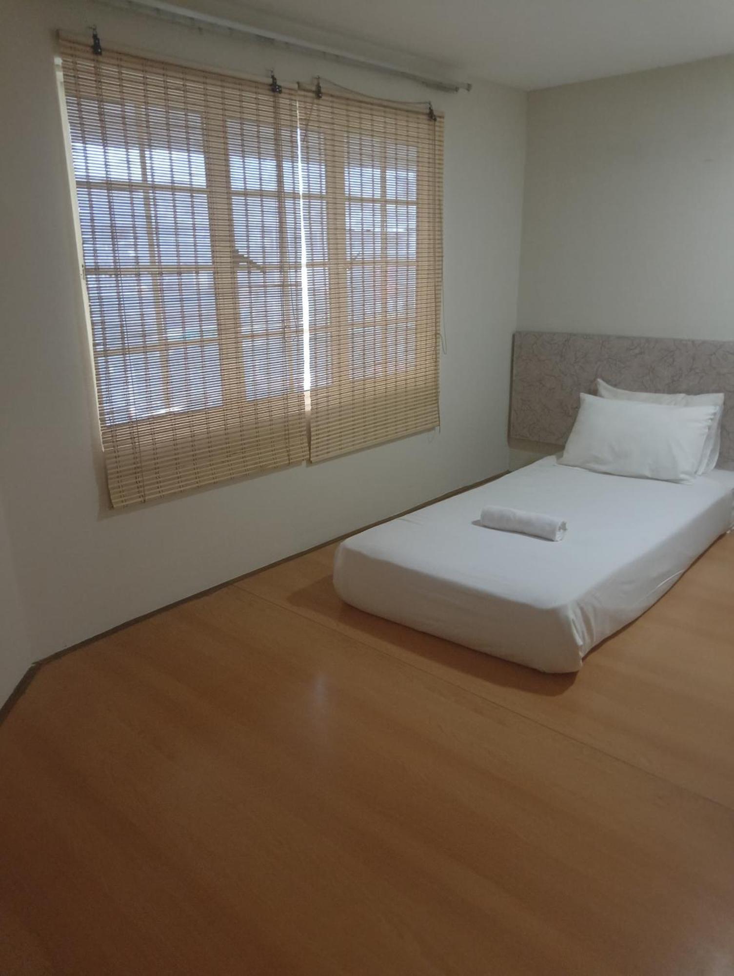 Swing & Pillows - Pj Ss2 Petaling Jaya Ngoại thất bức ảnh